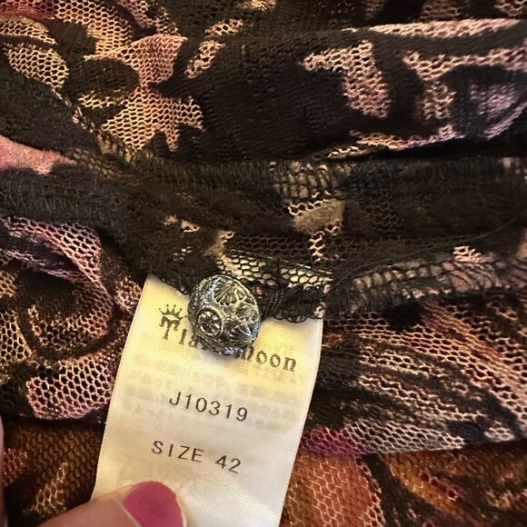 Elegant Tiara Moon Floral Lace Ruffle Cardigan Jacket With Ruffle Collar & Trim - Picture 9 of 10